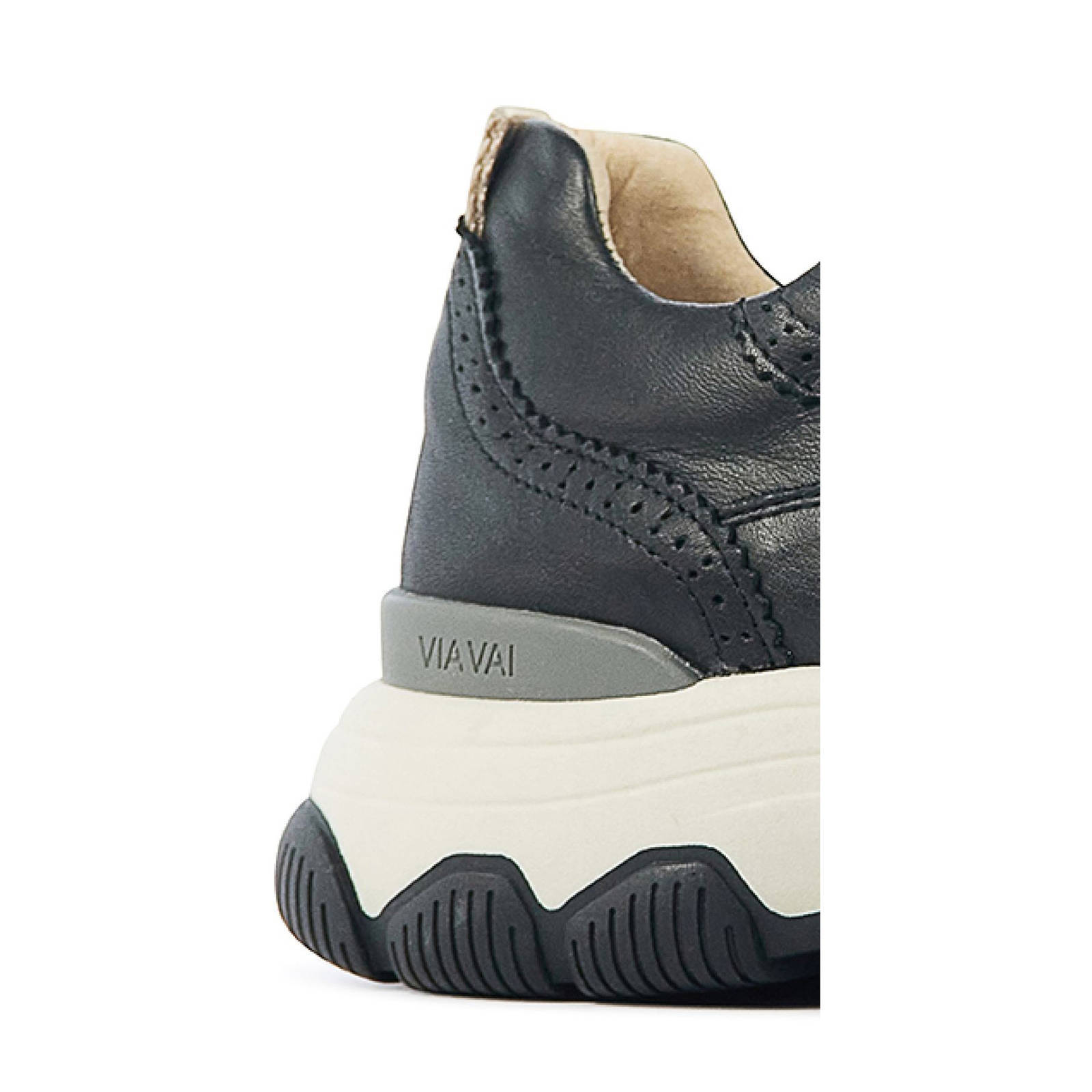 Via Vai 57062 Coco Tess nubuck chunky sneakers zwart | wehkamp