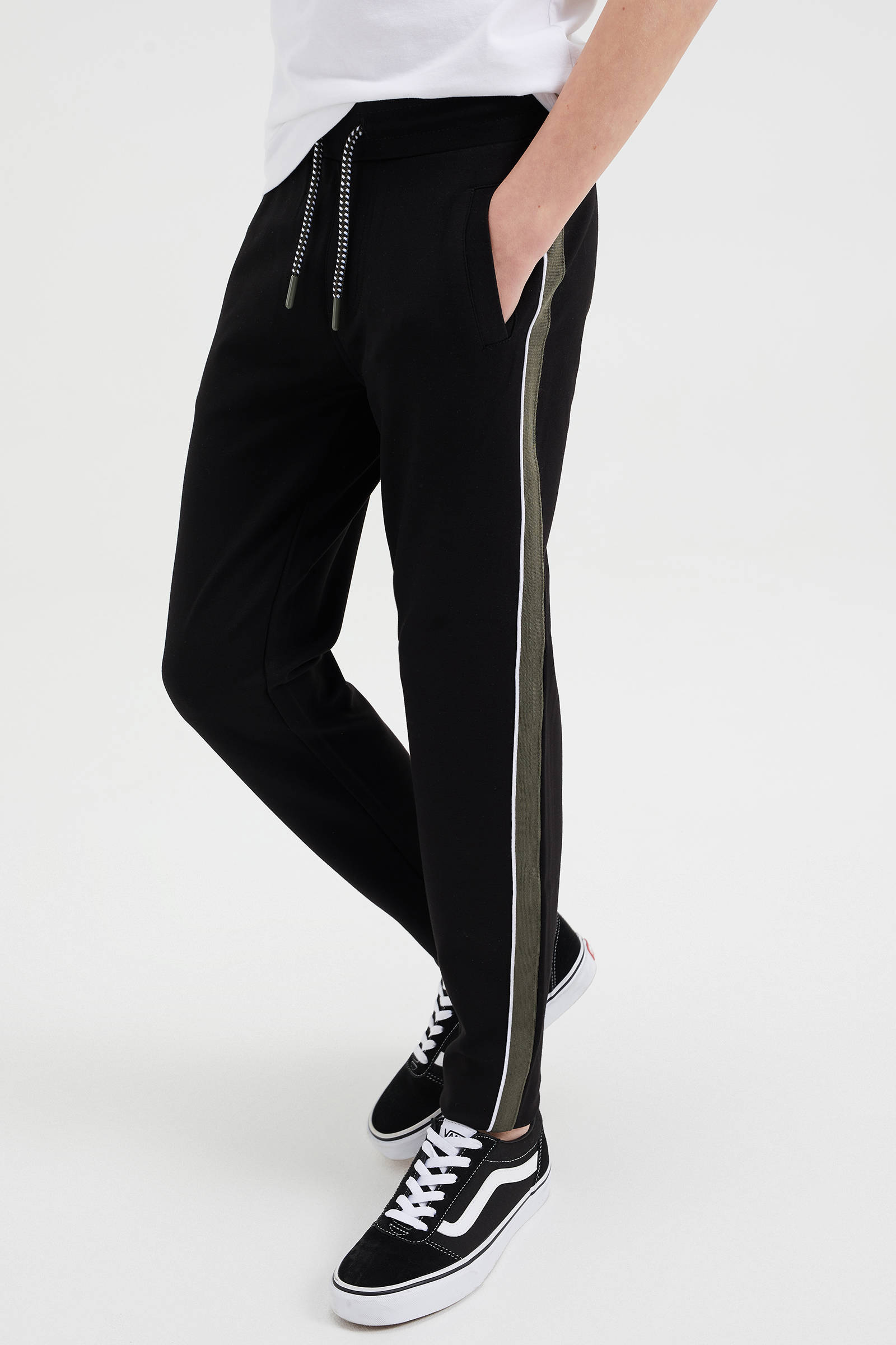 WE Fashion slim fit joggingbroek met zijstreep zwart/kaki | wehkamp