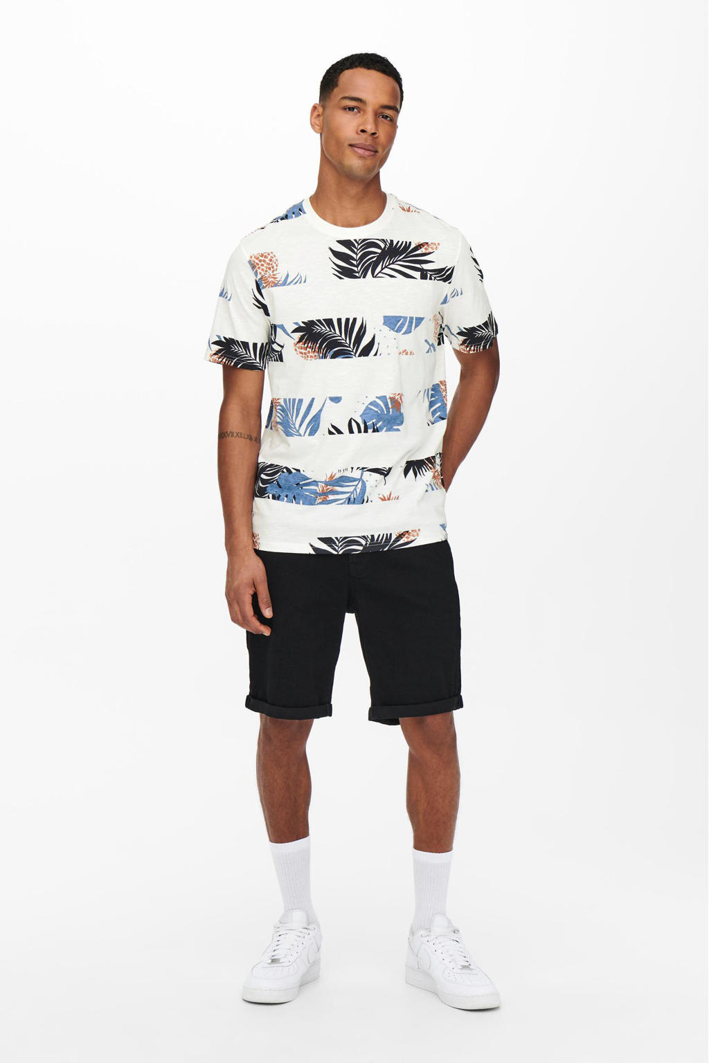 ONLY & SONS regular fit T-shirt ONSMELODI met all over print star white