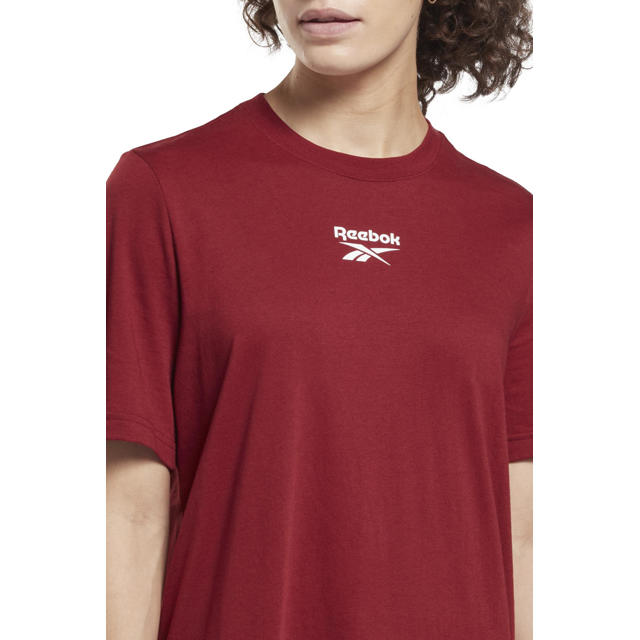 Beweging Arthur Voorspeller Reebok Classics T-shirtjurk met logo donkerrood | wehkamp
