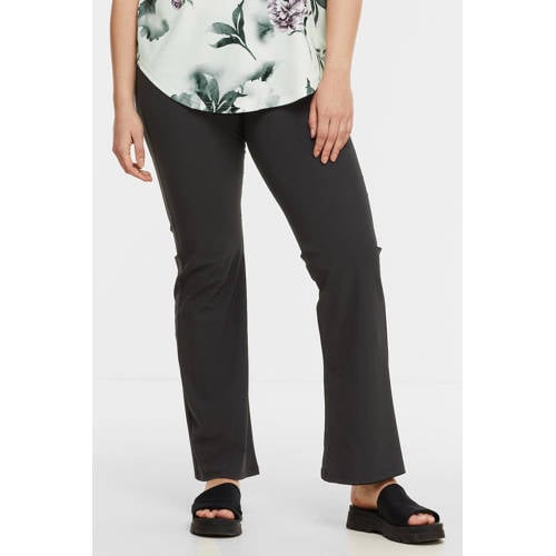 Plus Basics flared broek van travelstof zwart afbeelding