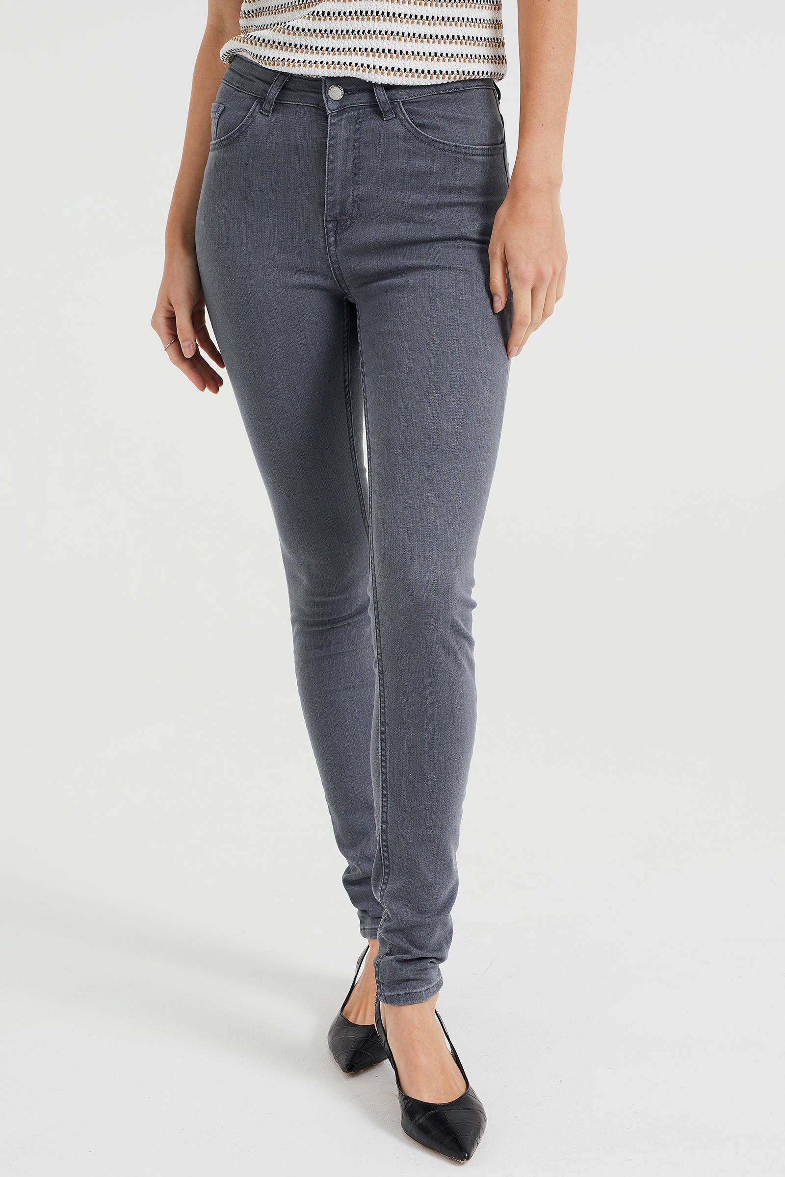 high waisted gray jeans