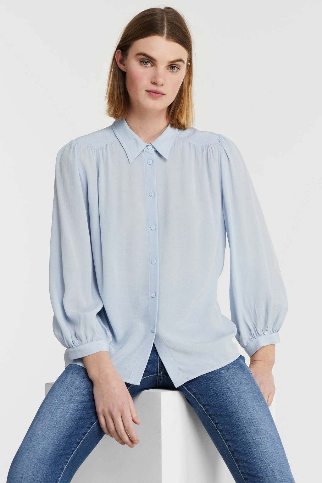 Lichtblauwe dames Esqualo blouse van viscose met lange mouwen, klassieke kraag, knoopsluiting en pofmouwen