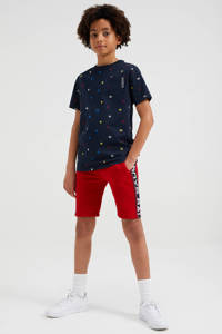 Rode jongens WE Fashion slim fit sweatshort met regular waist en elastische tailleband met koord