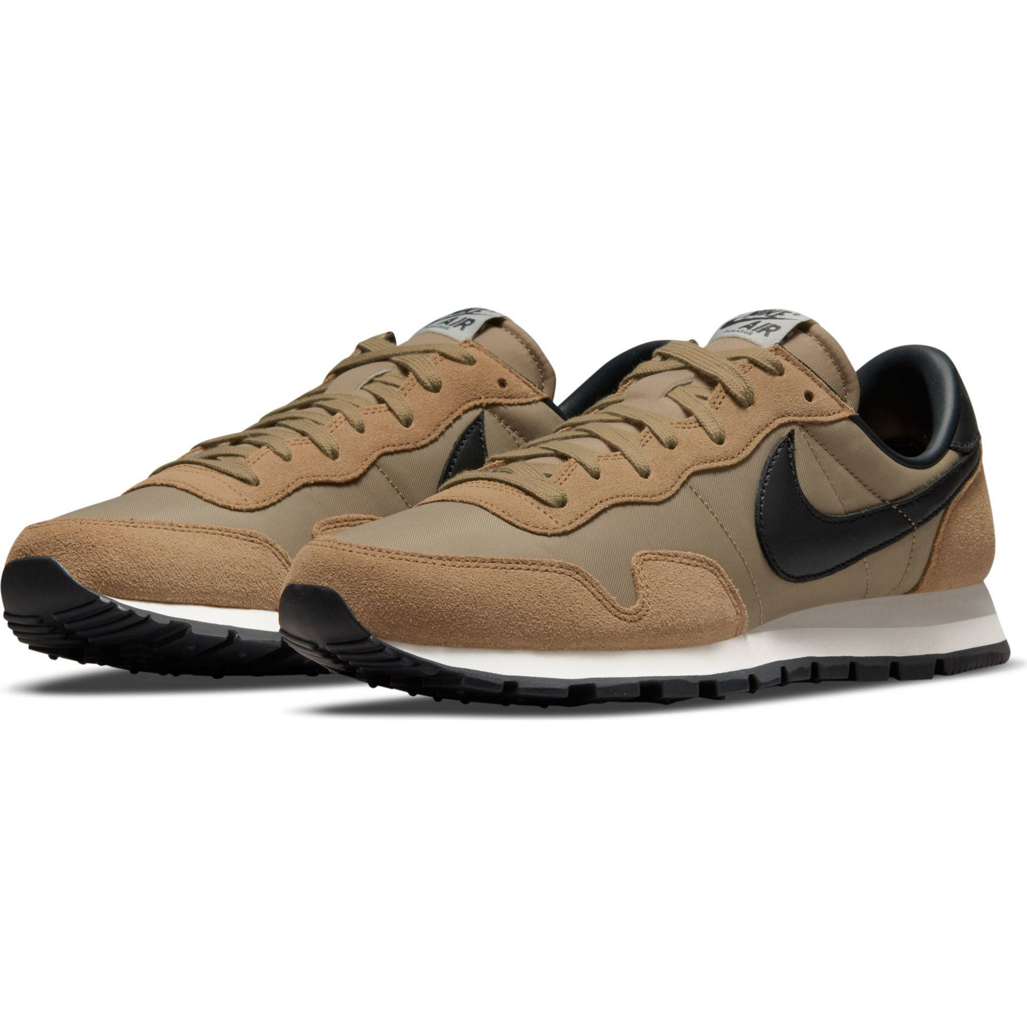 Nike Air Max Excee Leather sneakers camel - Schoenen.nl