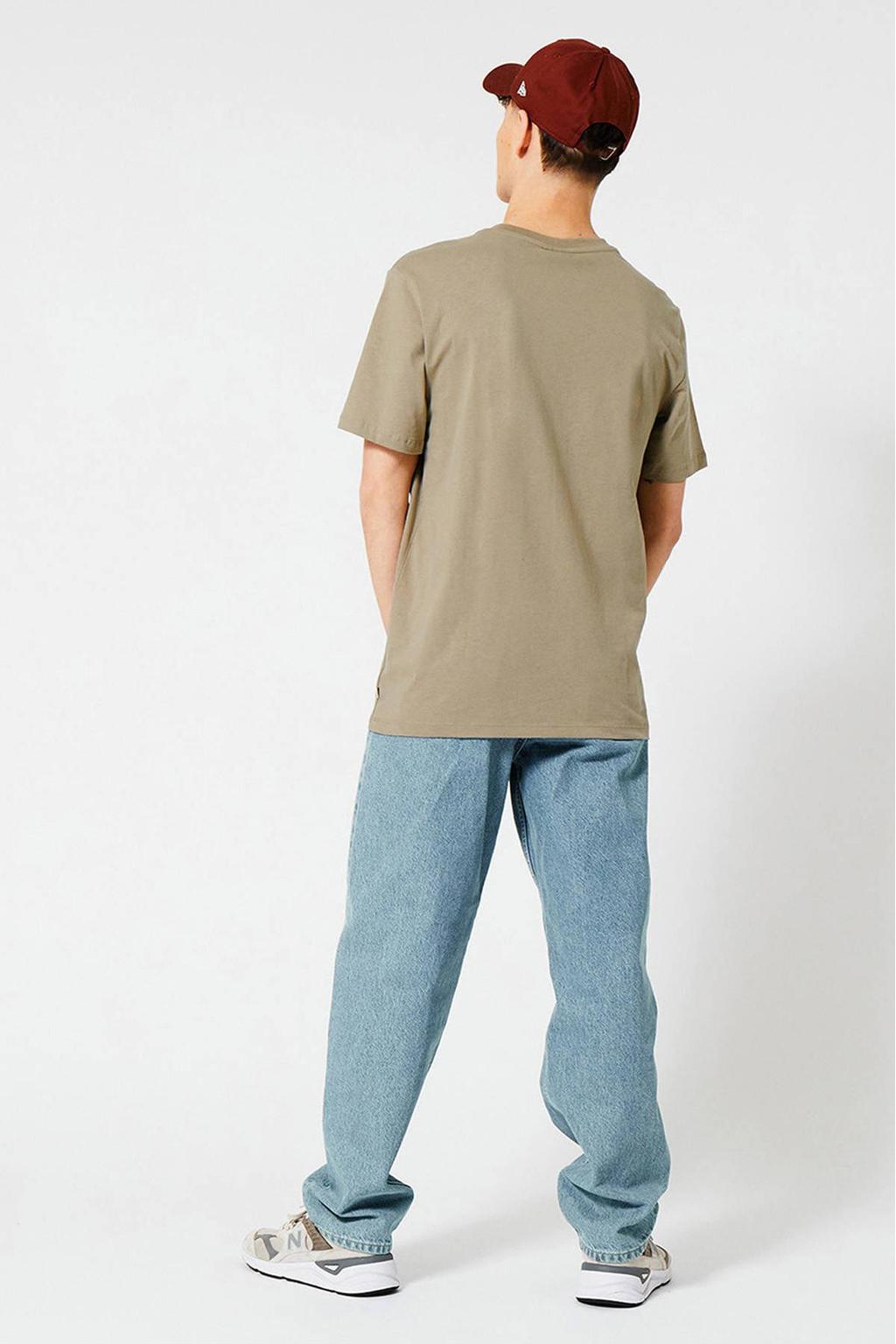America Today loose fit T-shirt Eric van katoen light khaki