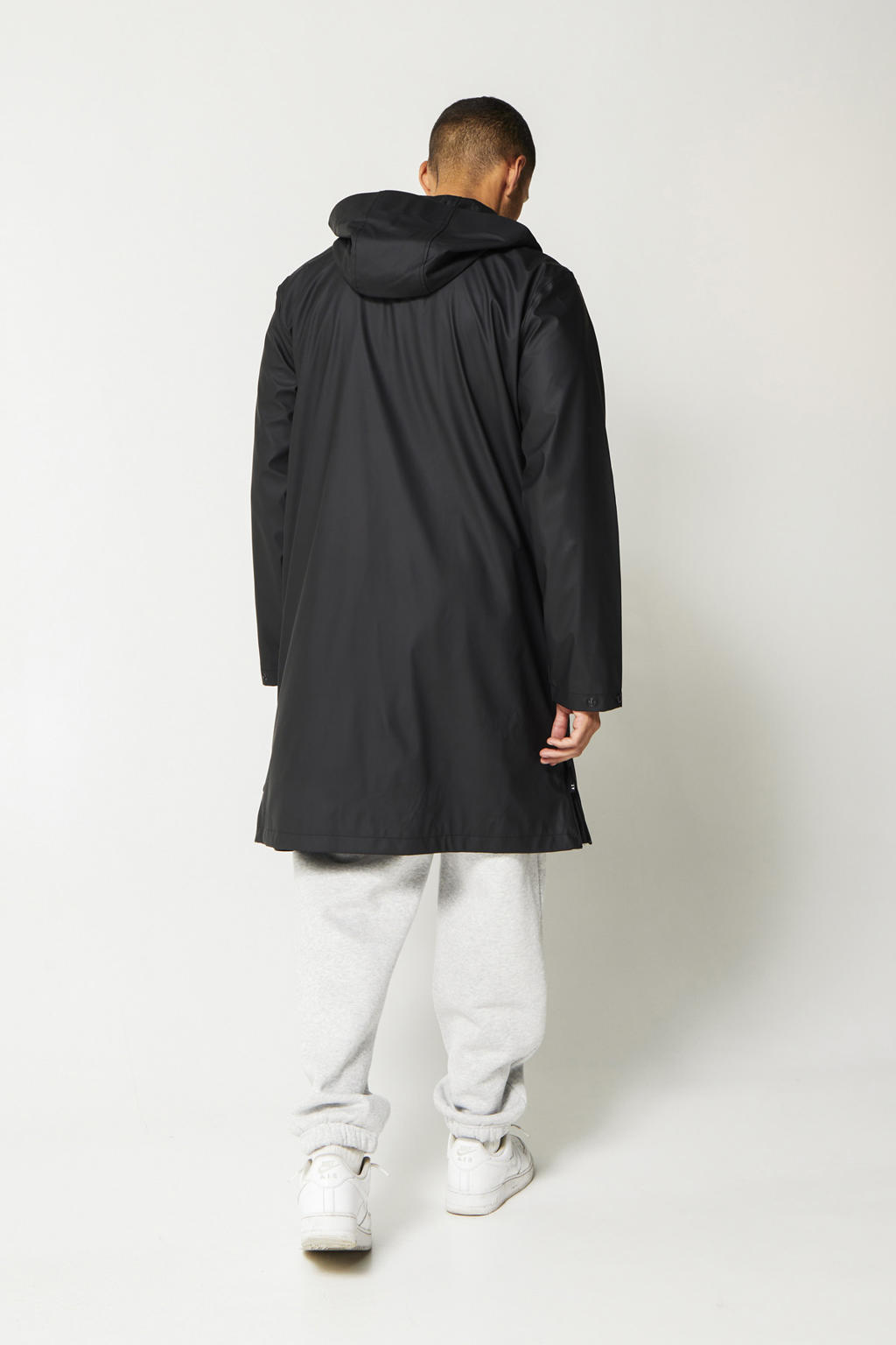 Zwarte dames America Today regenjas Jace X van polyester met effen, lange mouwen, capuchon en rits- en drukknoopsluiting