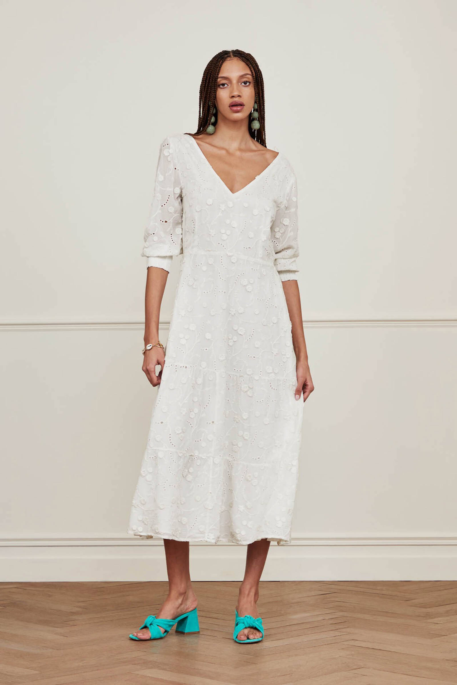 Fabienne Chapot jurk Joni Midi met borduursels gebroken wit