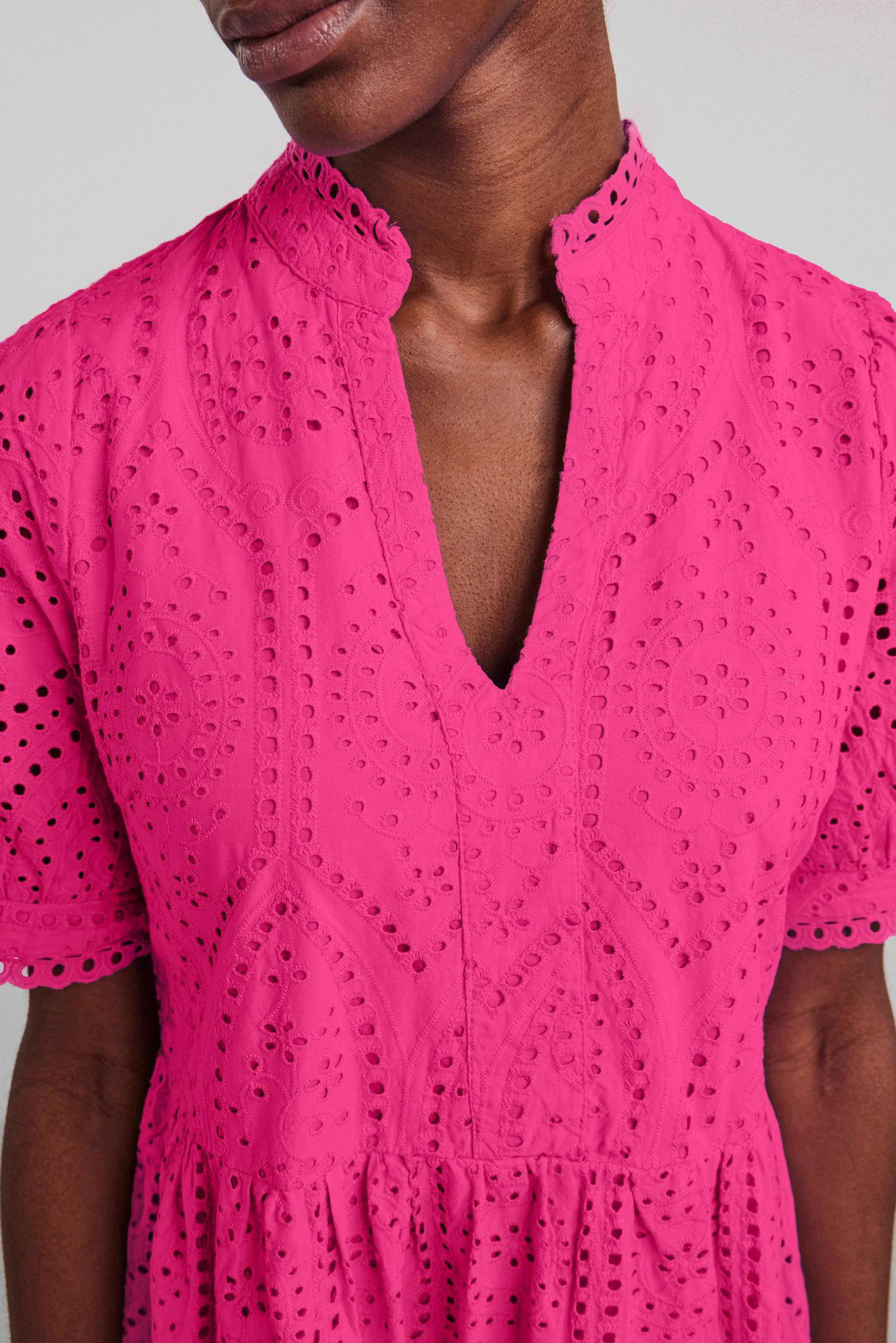 YAS Volante jurk stoffig roze casual uitstraling Mode Jurken Volante jurken 