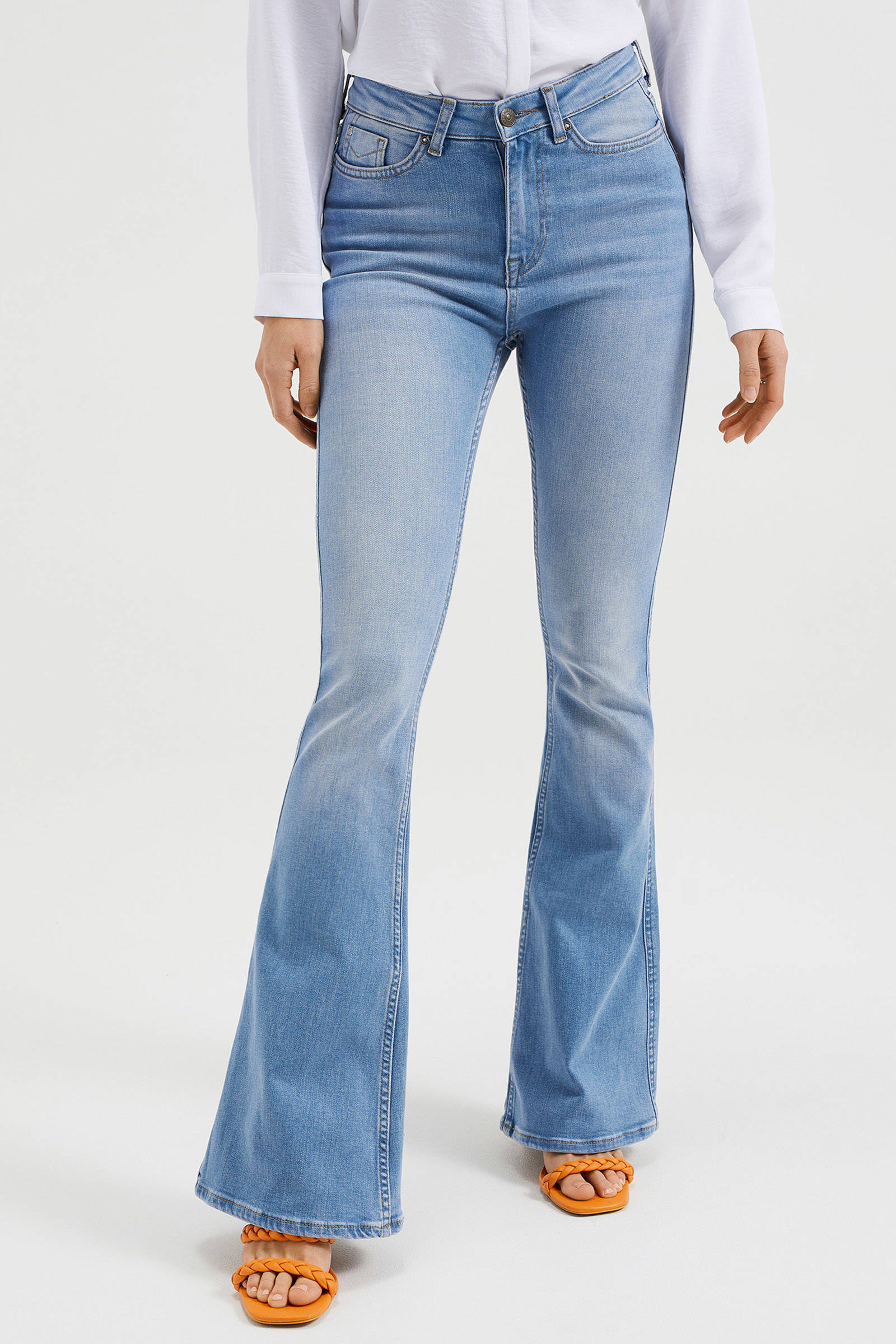 Flared jeans voor dames online kopen 