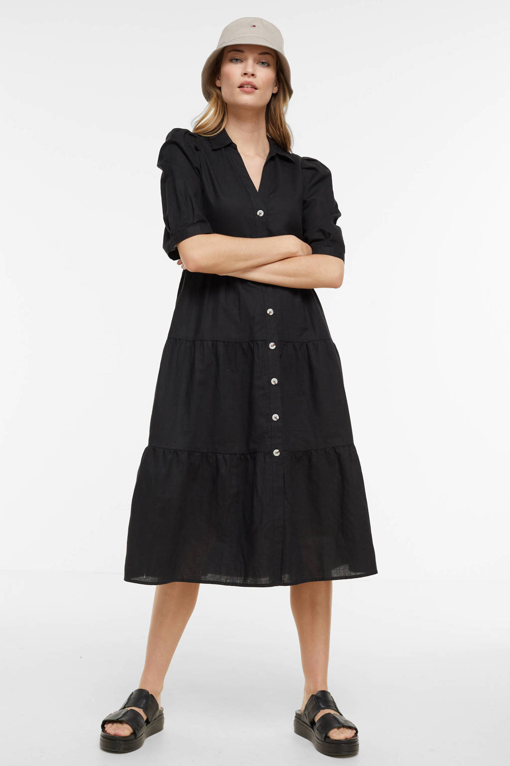 Zwarte dames Esqualo A-lijn jurk Dress long linen met korte mouwen, V-hals, knoopsluiting en pofmouwen