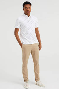 WE Fashion slim fit polo met all over print wit