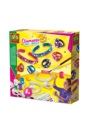 Diamanzo ringen en armbanden
