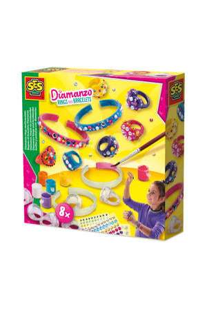 Diamanzo ringen en armbanden