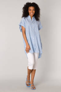 Lichtroze, lichtblauw en witte dames Yest gestreepte blouse Kailey van linnen met kapmouwtjes, klassieke kraag, knoopsluiting en epauletten