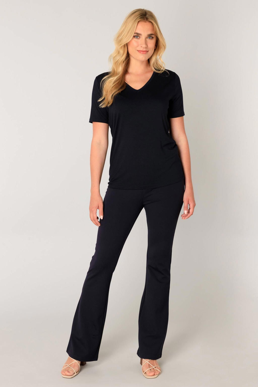 Base Level basic T-shirt Yanic zwart