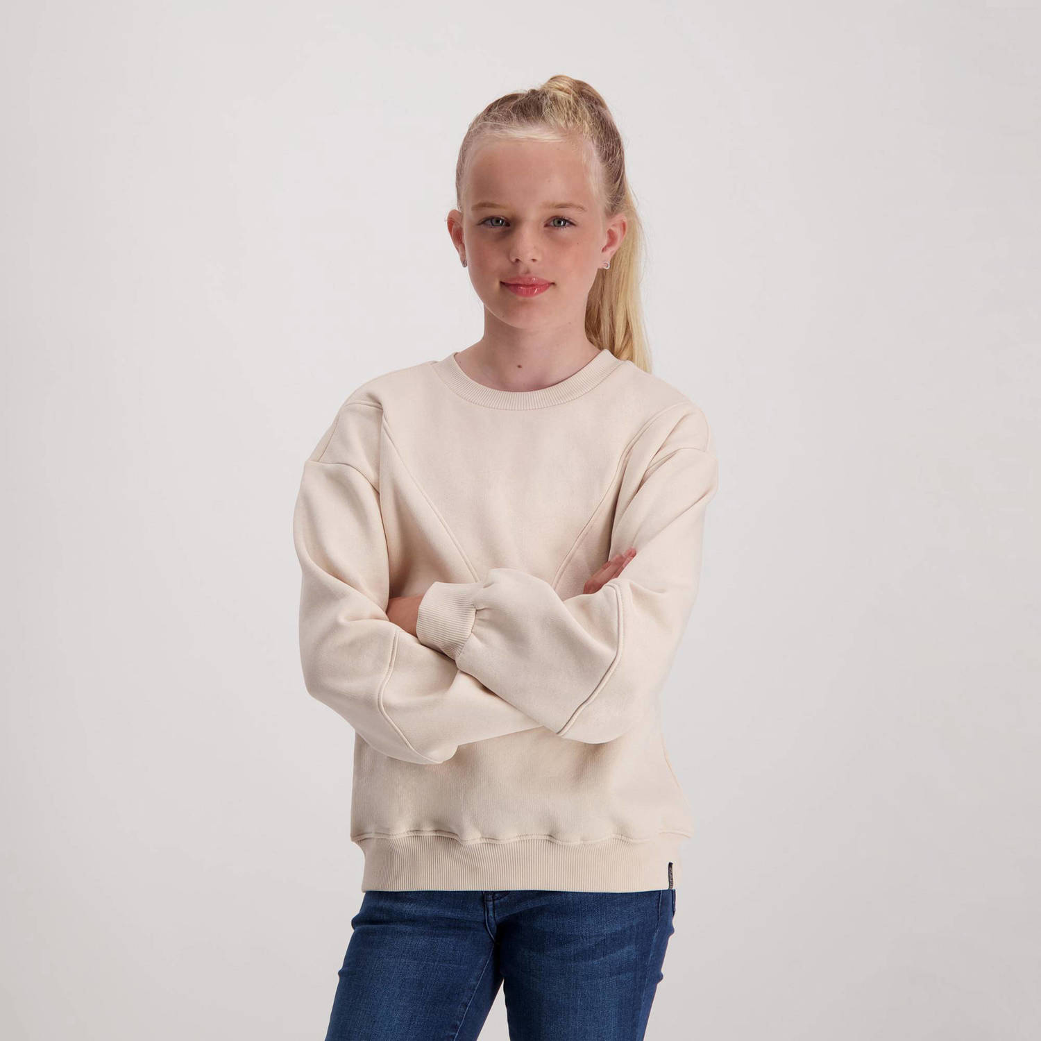 Cars sweater Mieke zand