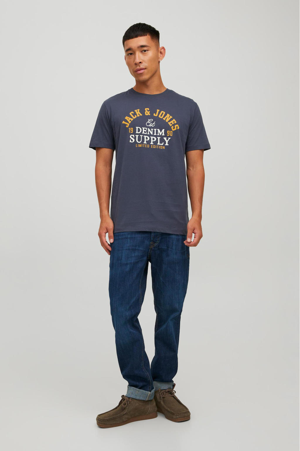 Donkerblauwe heren JACK & JONES ESSENTIALS regular fit T-shirt van katoen met logo dessin, korte mouwen en ronde hals