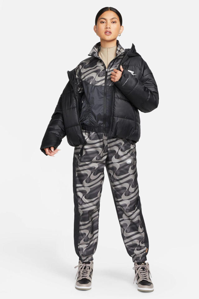 natuurkundige zelf Kinderachtig Nike gewatteerde winterjas zwart | wehkamp