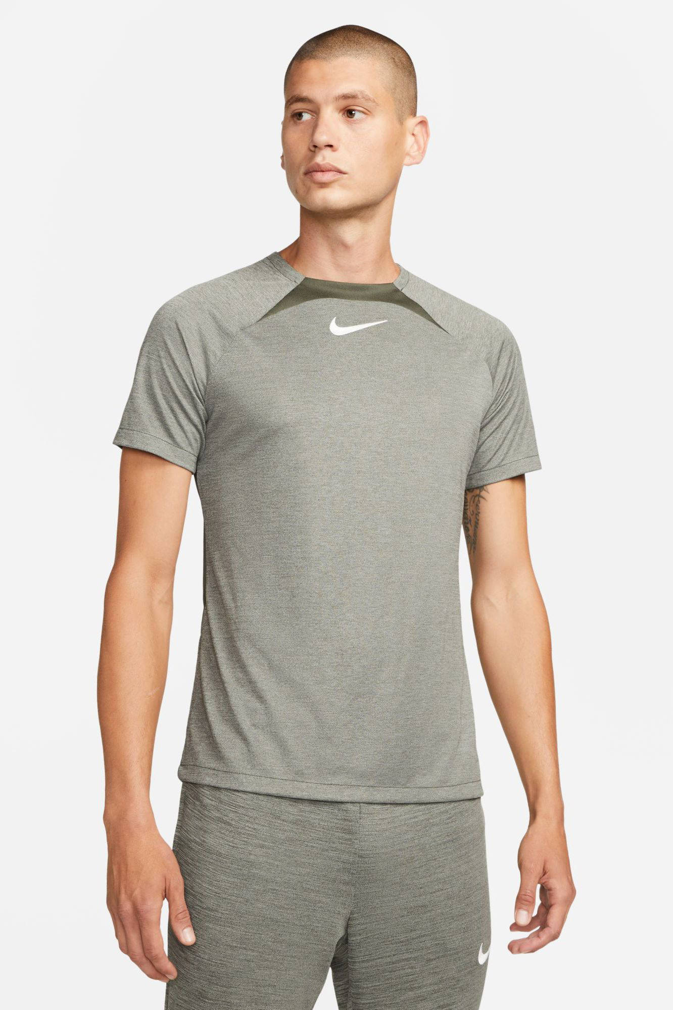 Nike voetbalshirt groen melange | wehkamp