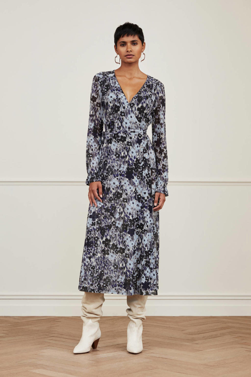 Linnen wikkeljurk met tailleceintuur - elegante midi jurk voor dames