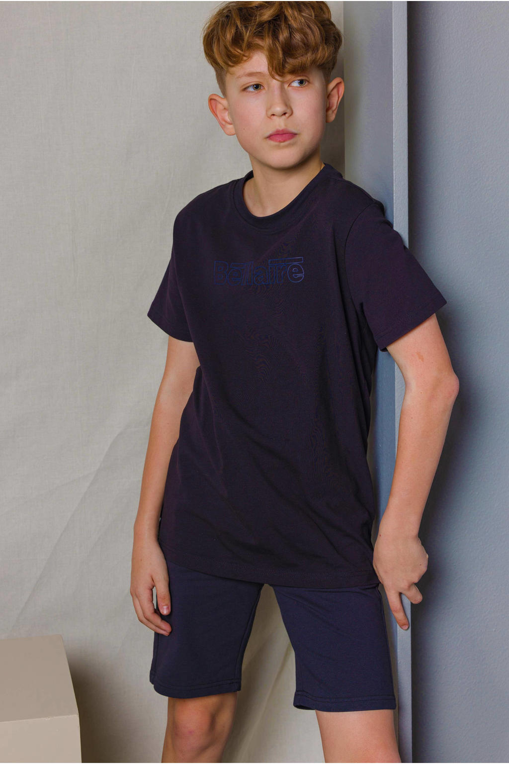 Zwarte jongens Bellaire T-shirt van sweat materiaal met logo dessin, korte mouwen en ronde hals