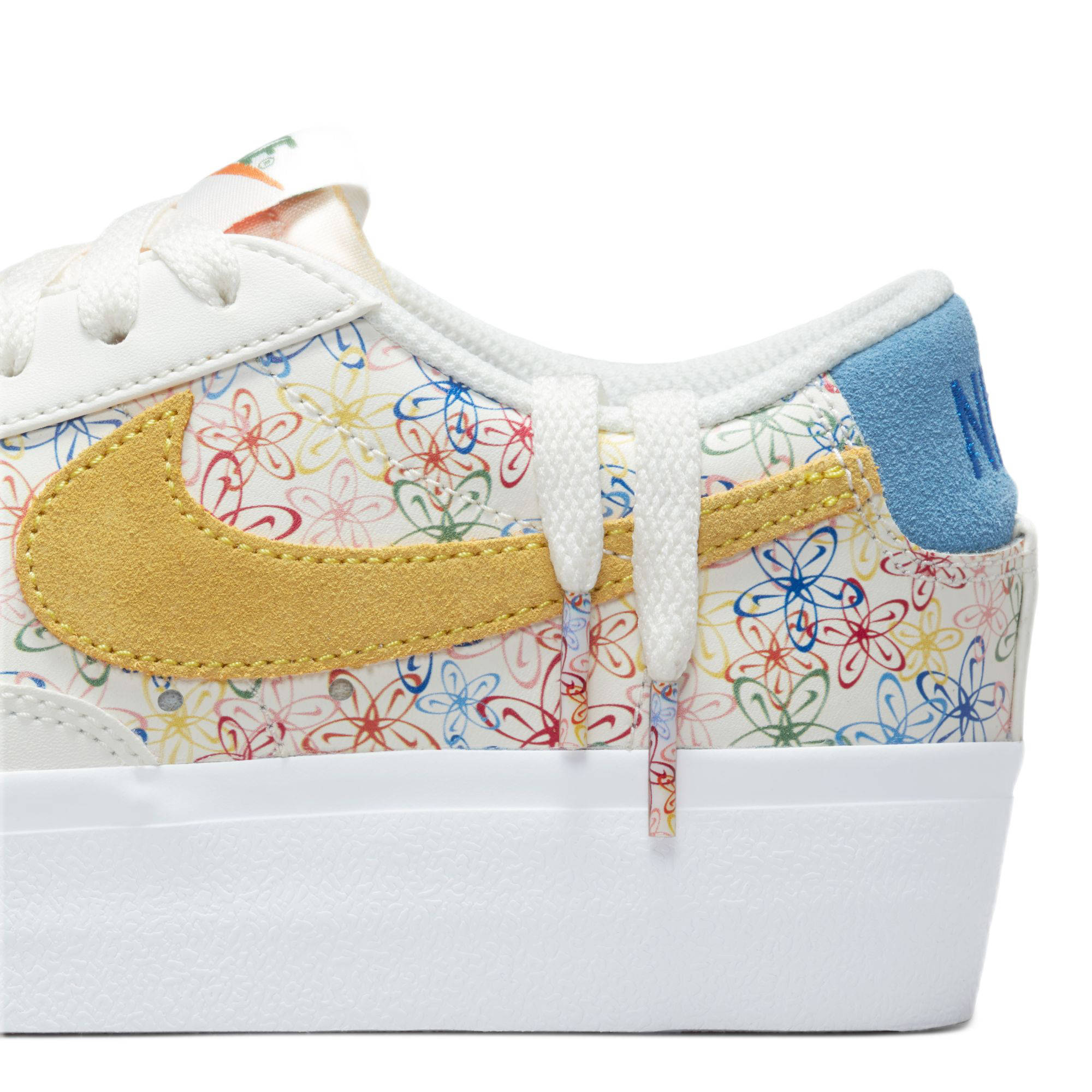 Nike blazer sale low dames bloemen