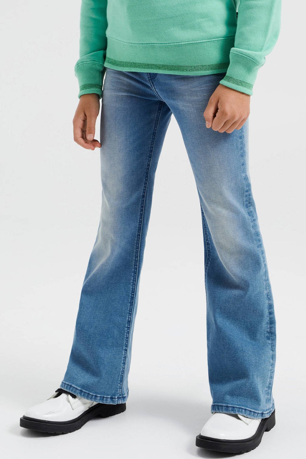 flared jeans mid blue