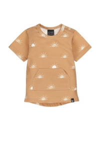 Babystyling T-shirt met all over print camel/wit