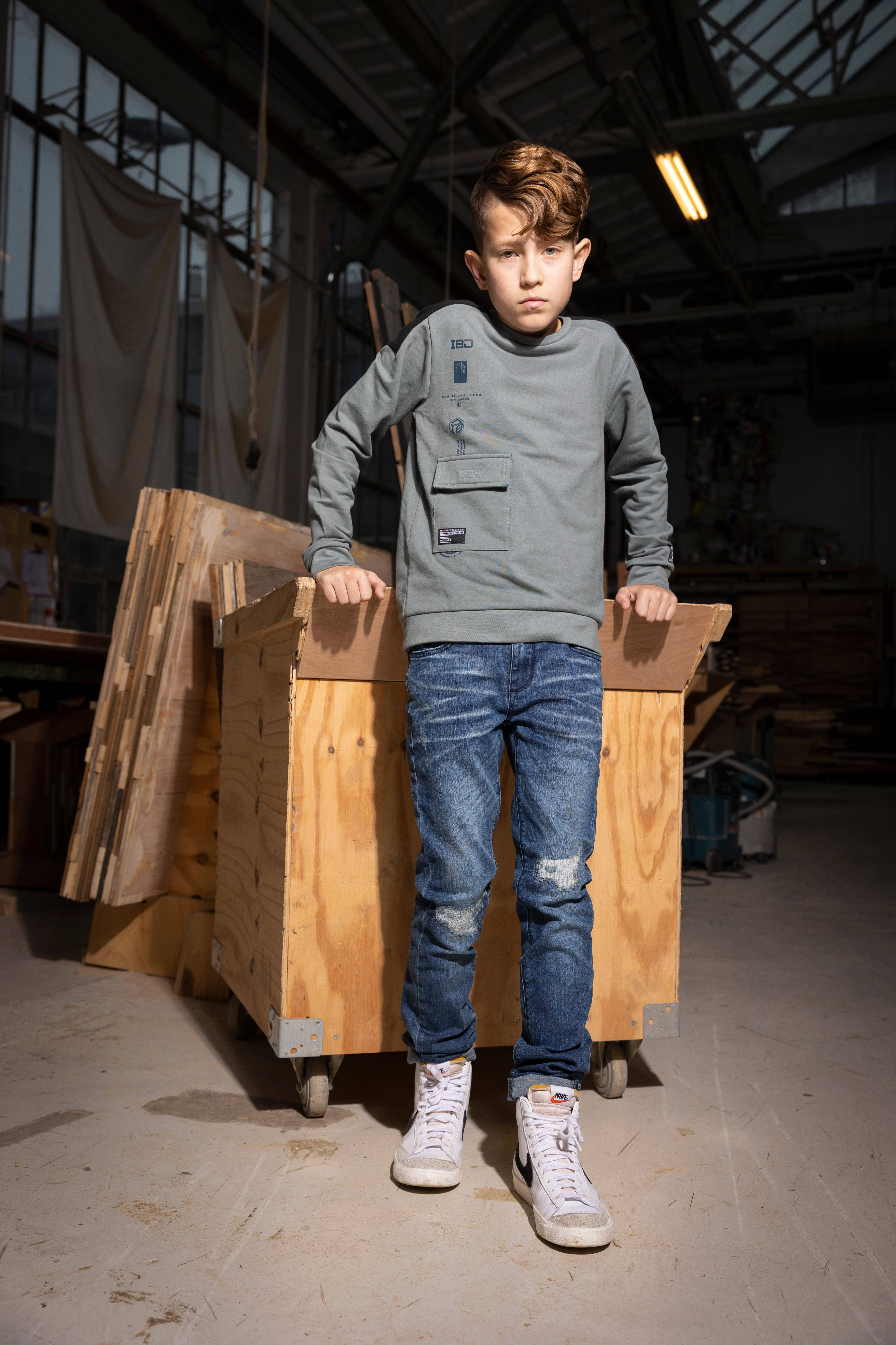 Indian Blue Jeans sweater groengrijs 
