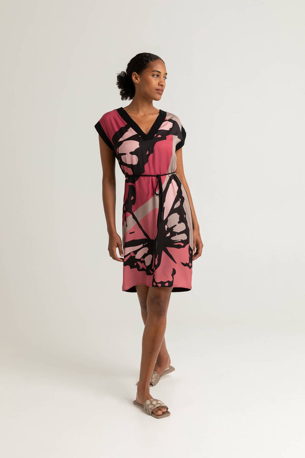Expresso jurk met all over print en ceintuur zwart/roze/zand
