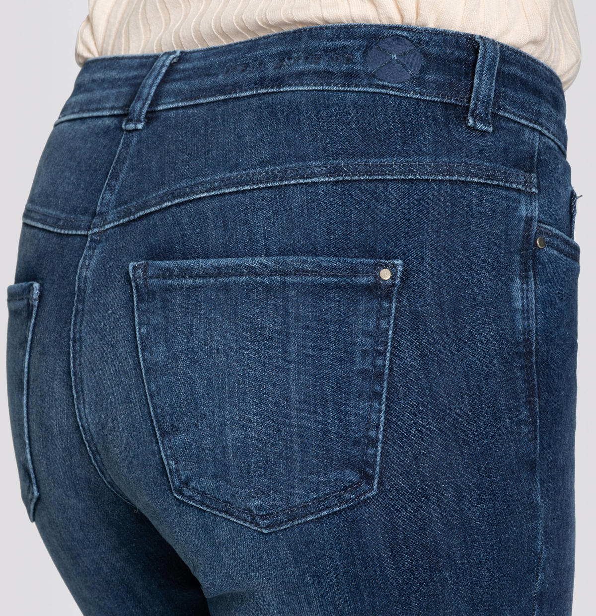 Blauwe Bootcut jeans voor dames koop je online bij de Bijenkorf