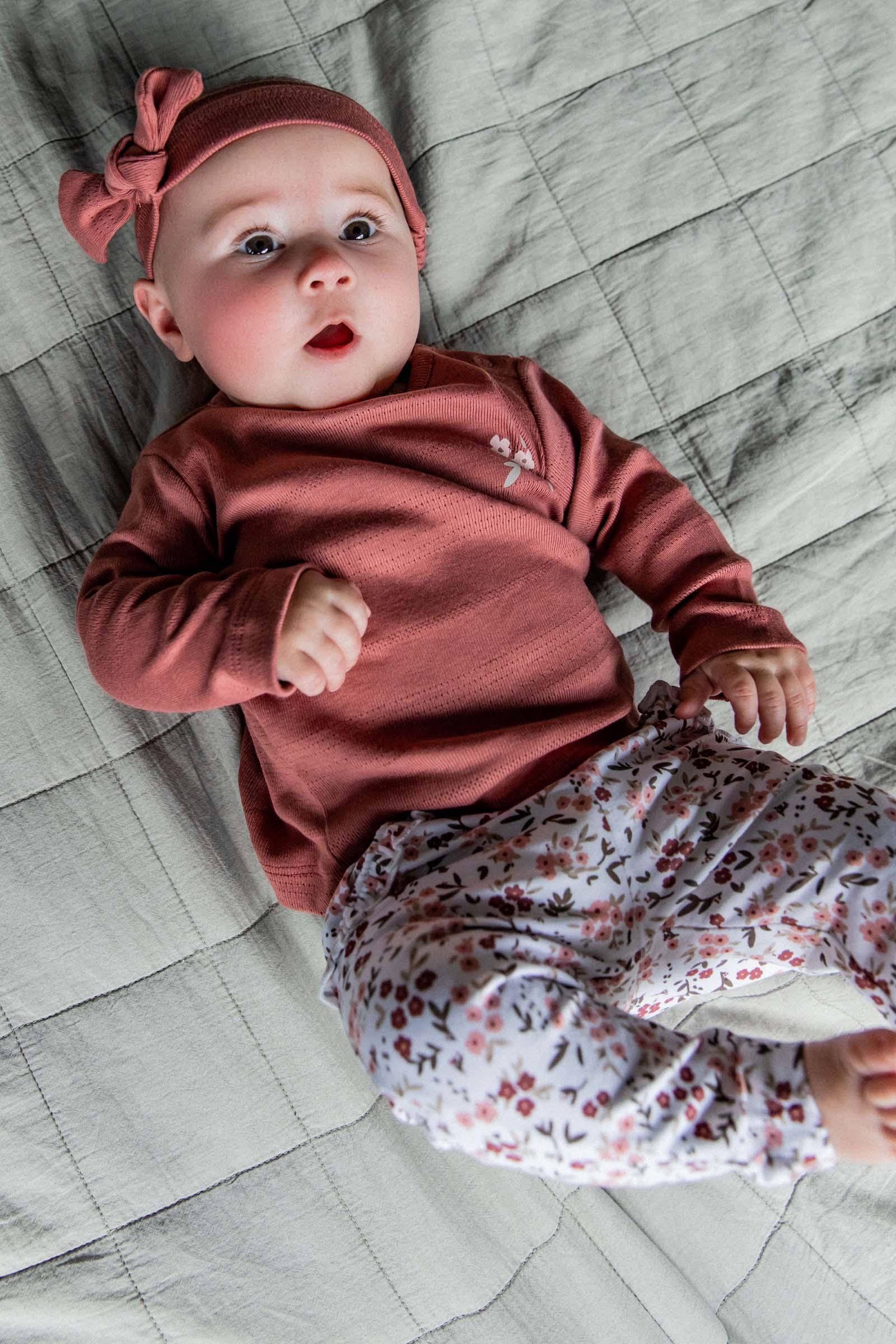 Quapi baby gebloemde regular fit broek Philein wit roze wehkamp