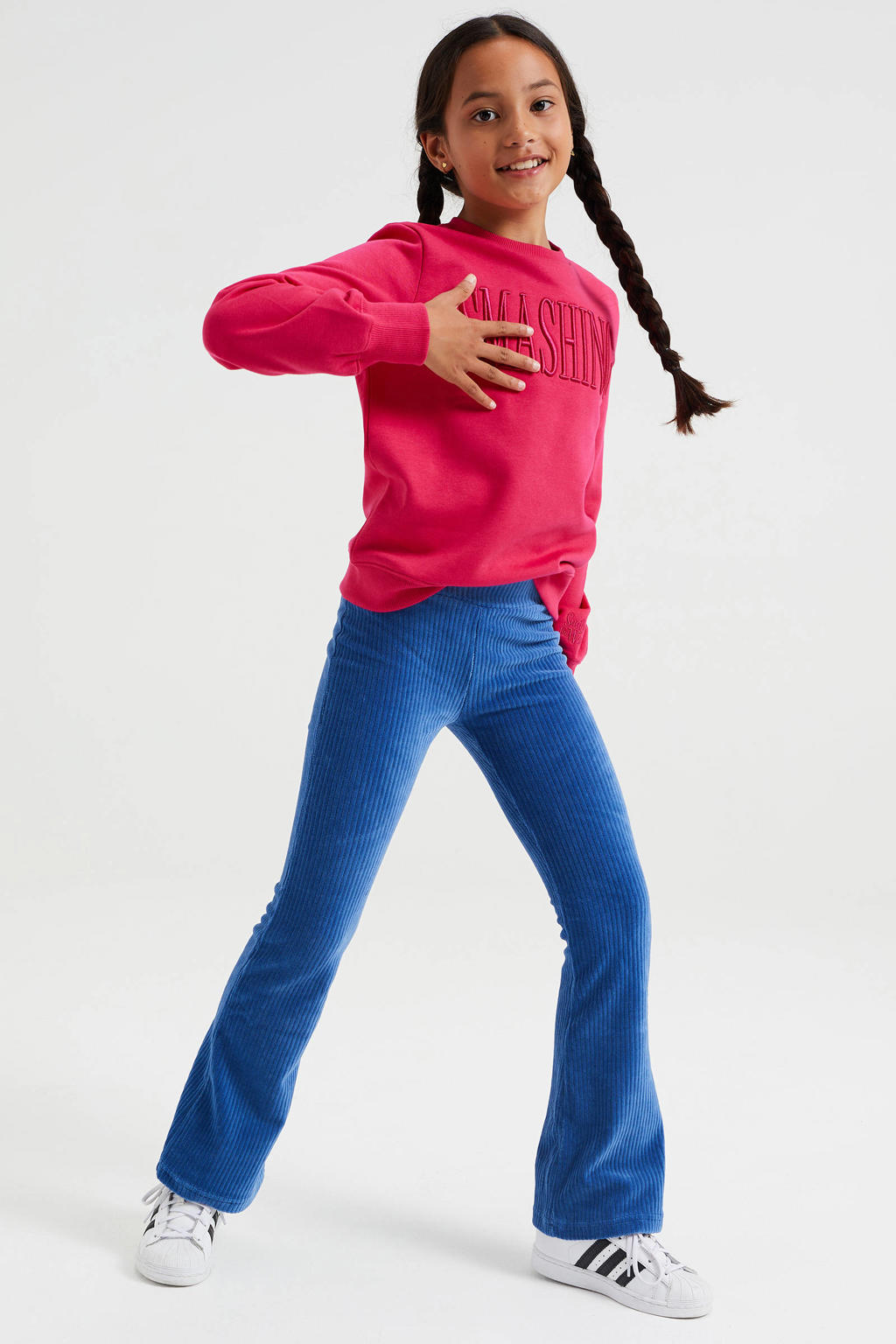 Blauwe meisjes WE Fashion velours flared broek met regular waist