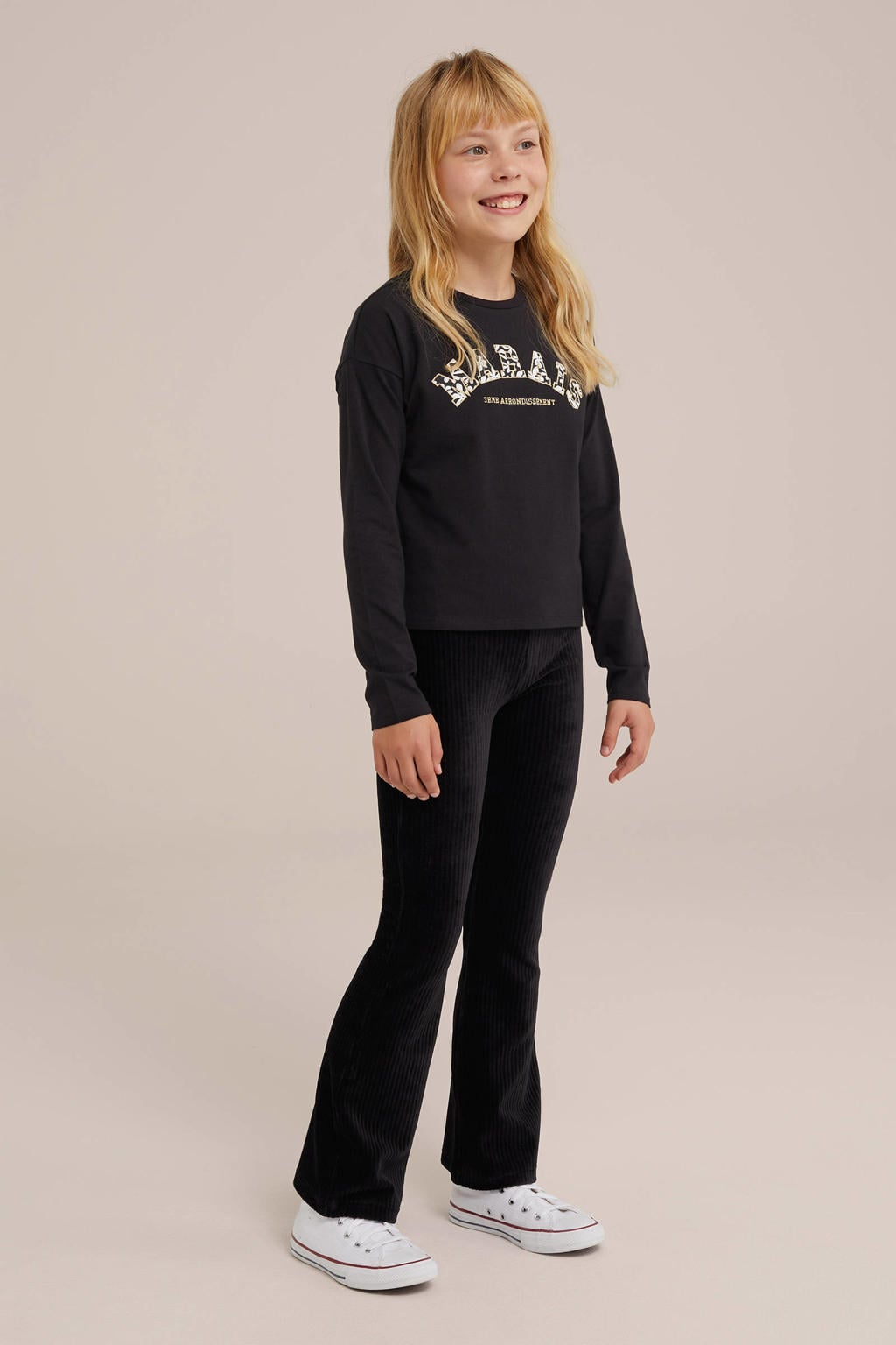 WE Fashion fluwelen flared broek zwart