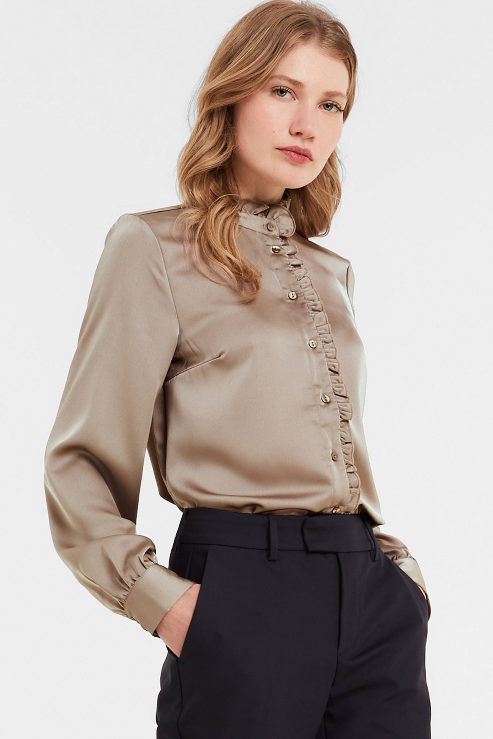 Mode Blouses Ruche blouses Comma Ruche blouse grijs-bruin Logo applicatie 