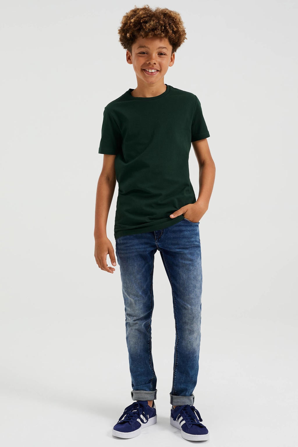 Donkergroene jongens WE Fashion basic T-shirt van stretchkatoen met effen, korte mouwen en ronde hals