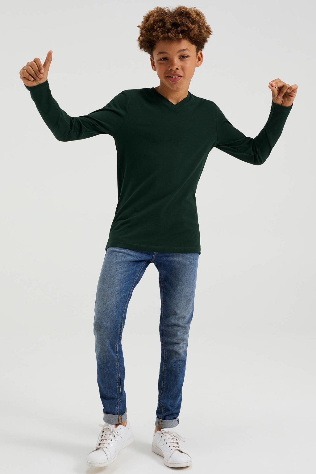 Donkergroene jongens WE Fashion basic longsleeve van stretchkatoen met effen, lange mouwen en V-hals