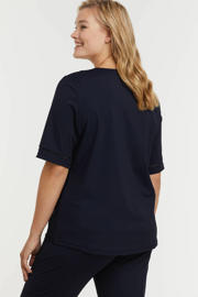 thumbnail: Exxcellent top van travelstof Maaike met open detail donkerblauw