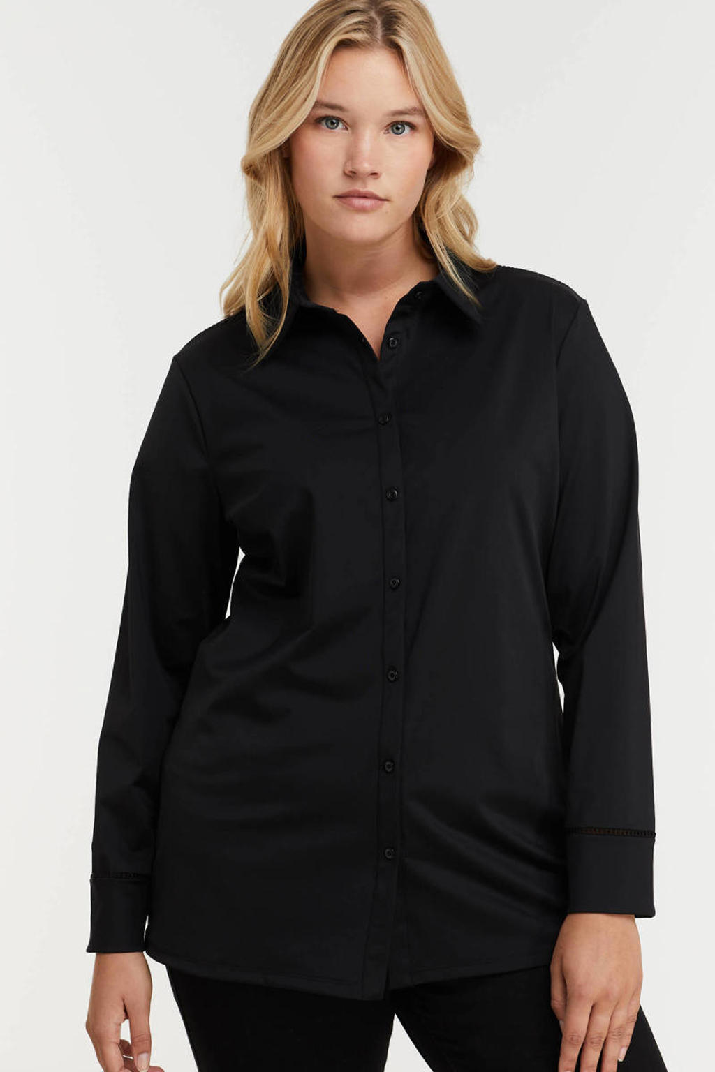 Zwarte dames Exxcellent blouse Laila van travelstof met effen, lange mouwen, klassieke kraag, knoopsluiting en open detail