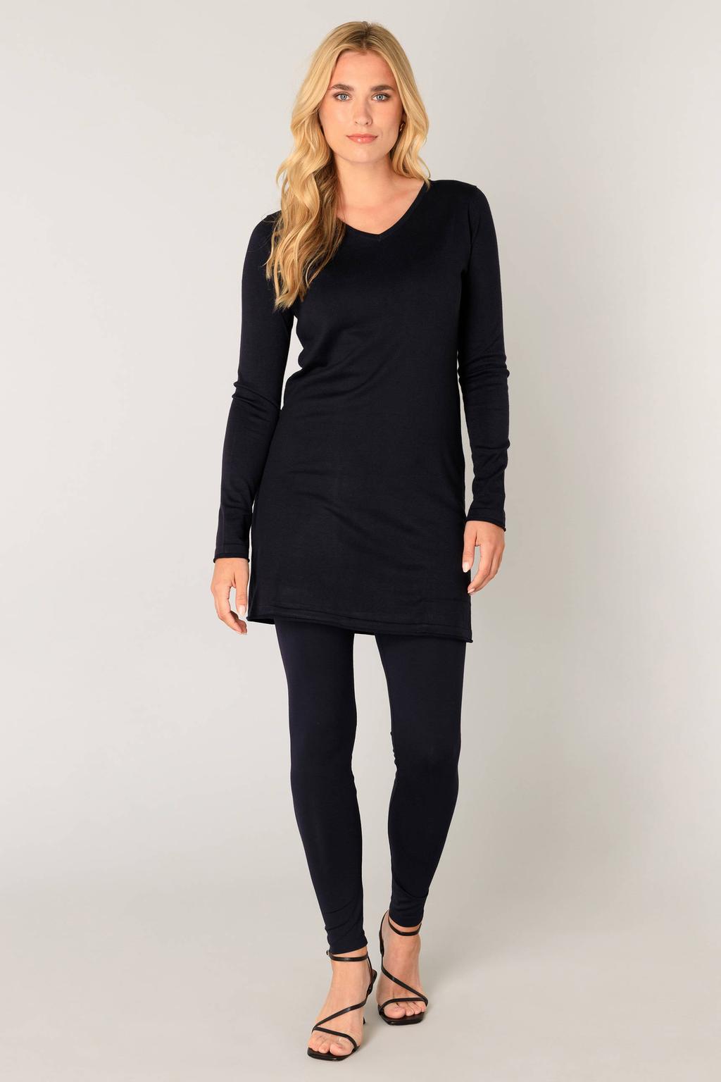 Base Level fijngebreide tuniektop Yola donkerblauw