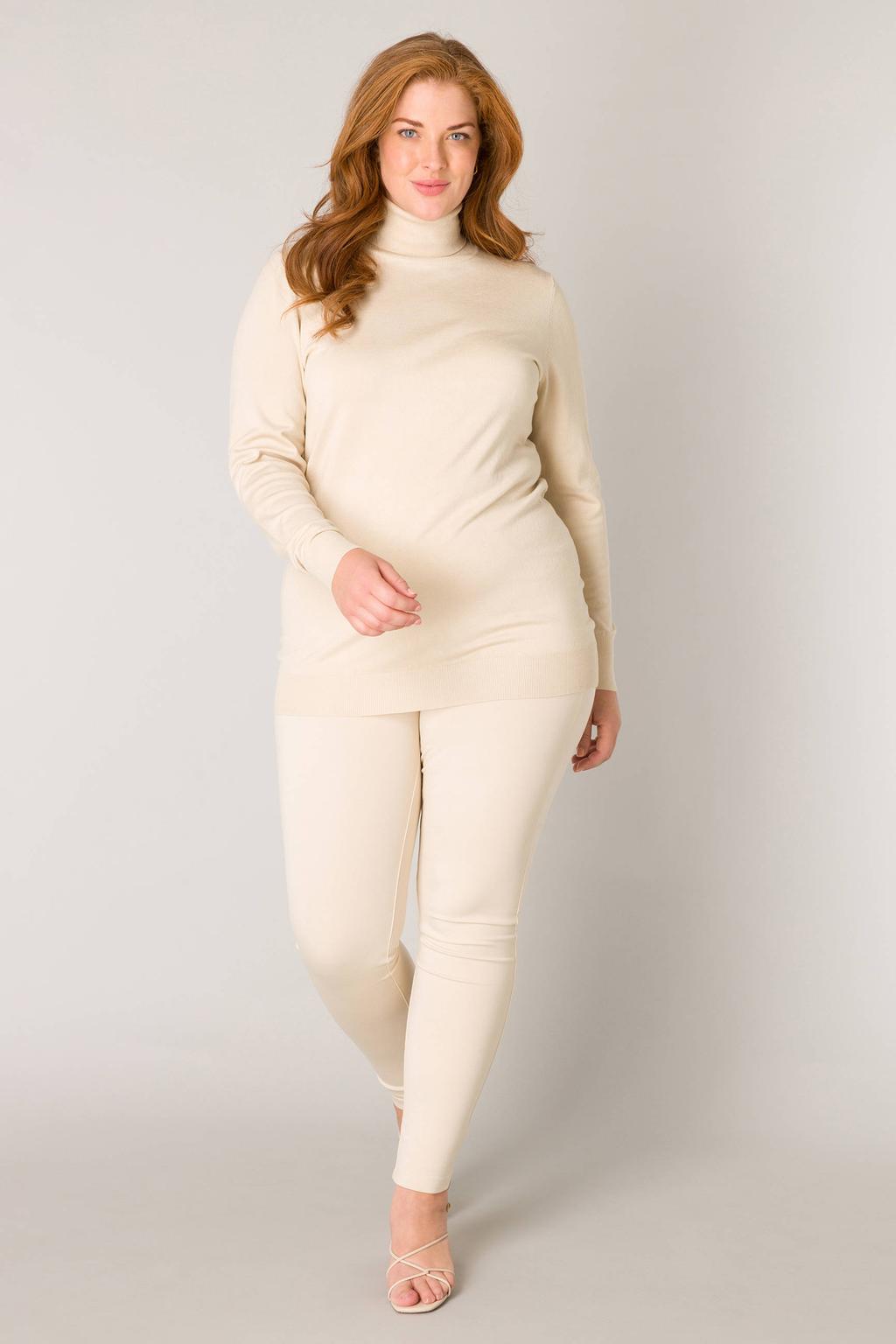 Base Level Curvy trui Yuena beige