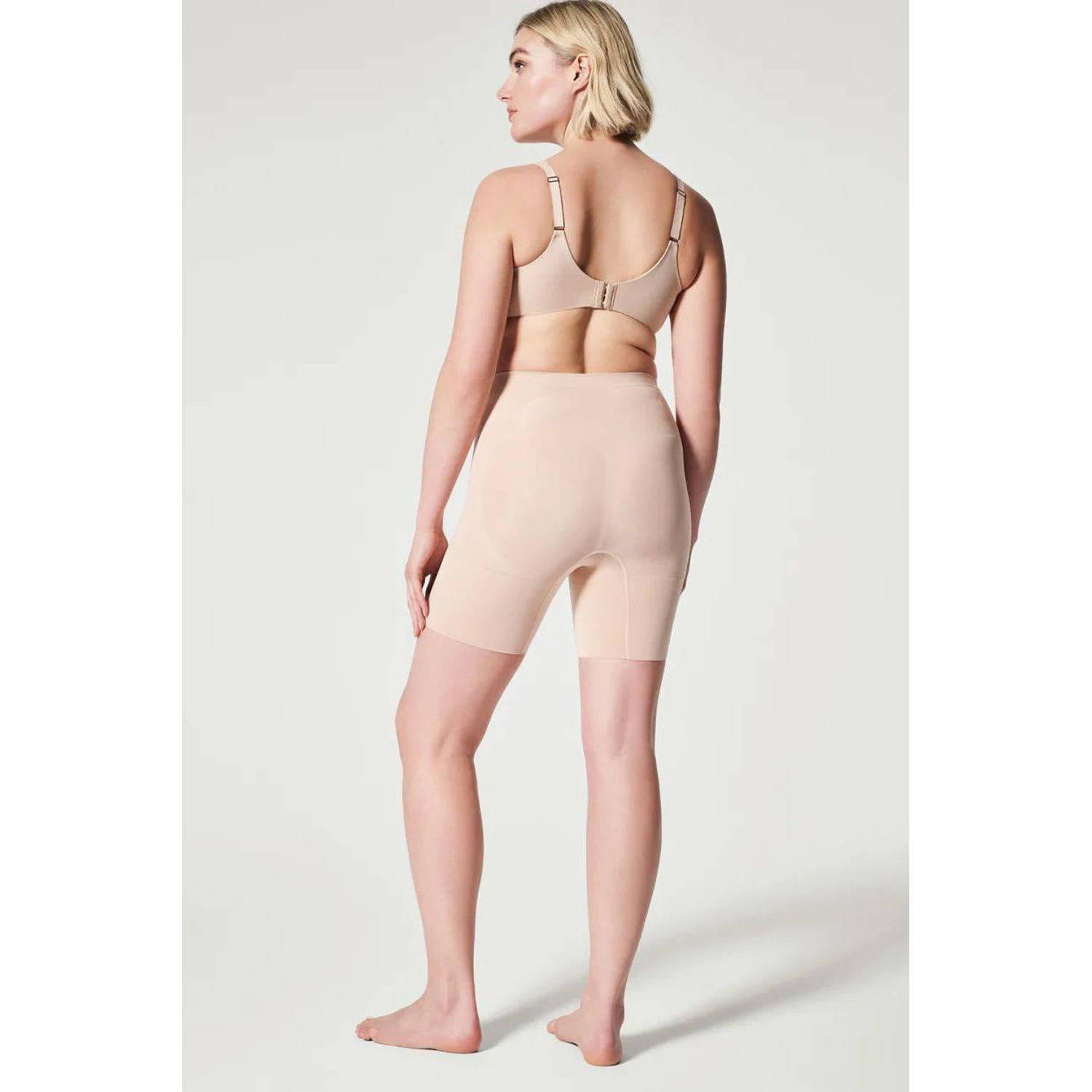 SPANX OnCore sterk corrigerende Mid-Thigh short lichtbeige