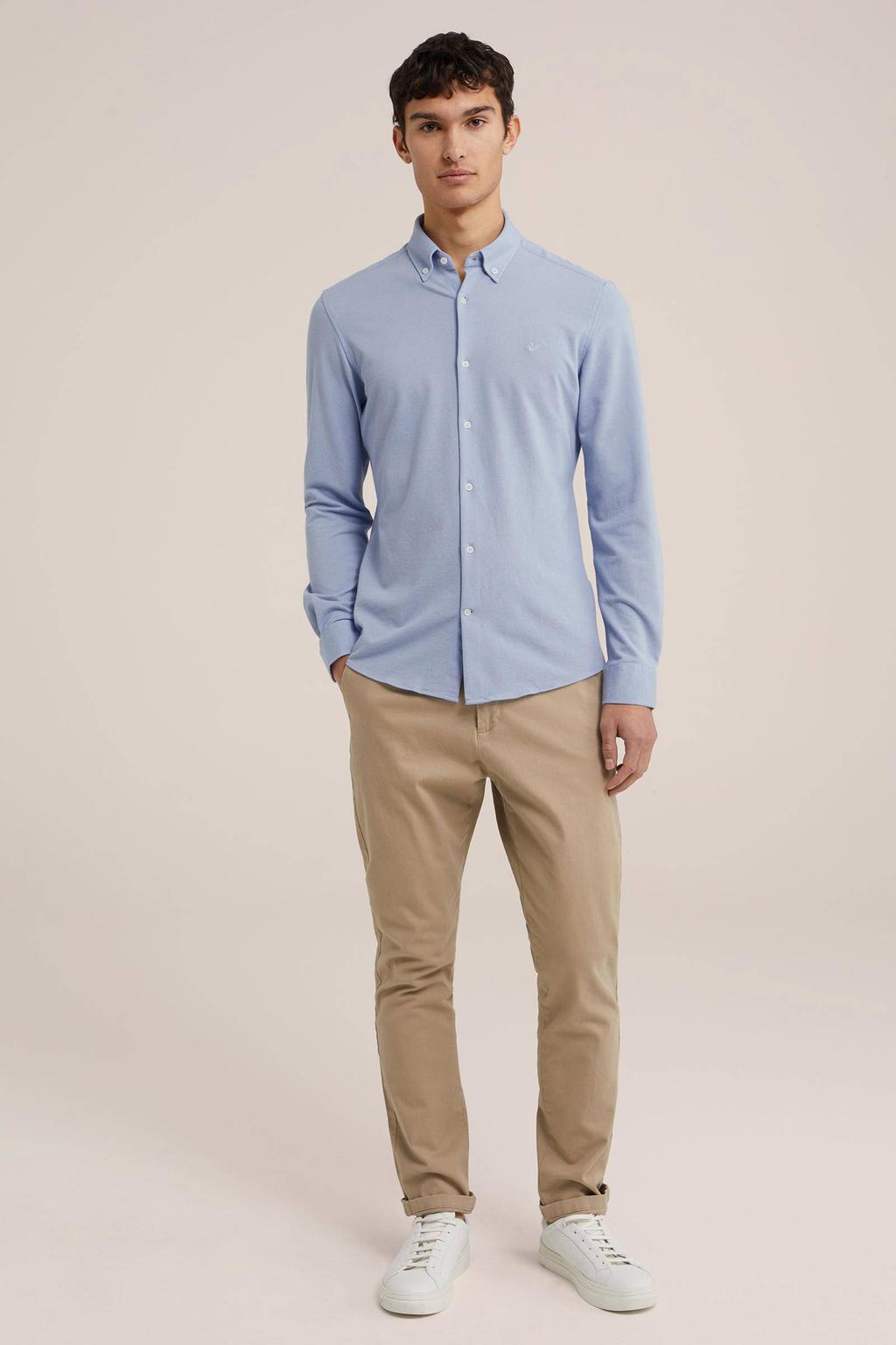 Lichtblauwe heren WE Fashion slim fit overhemd van katoen met effen, lange mouwen en button down sluiting