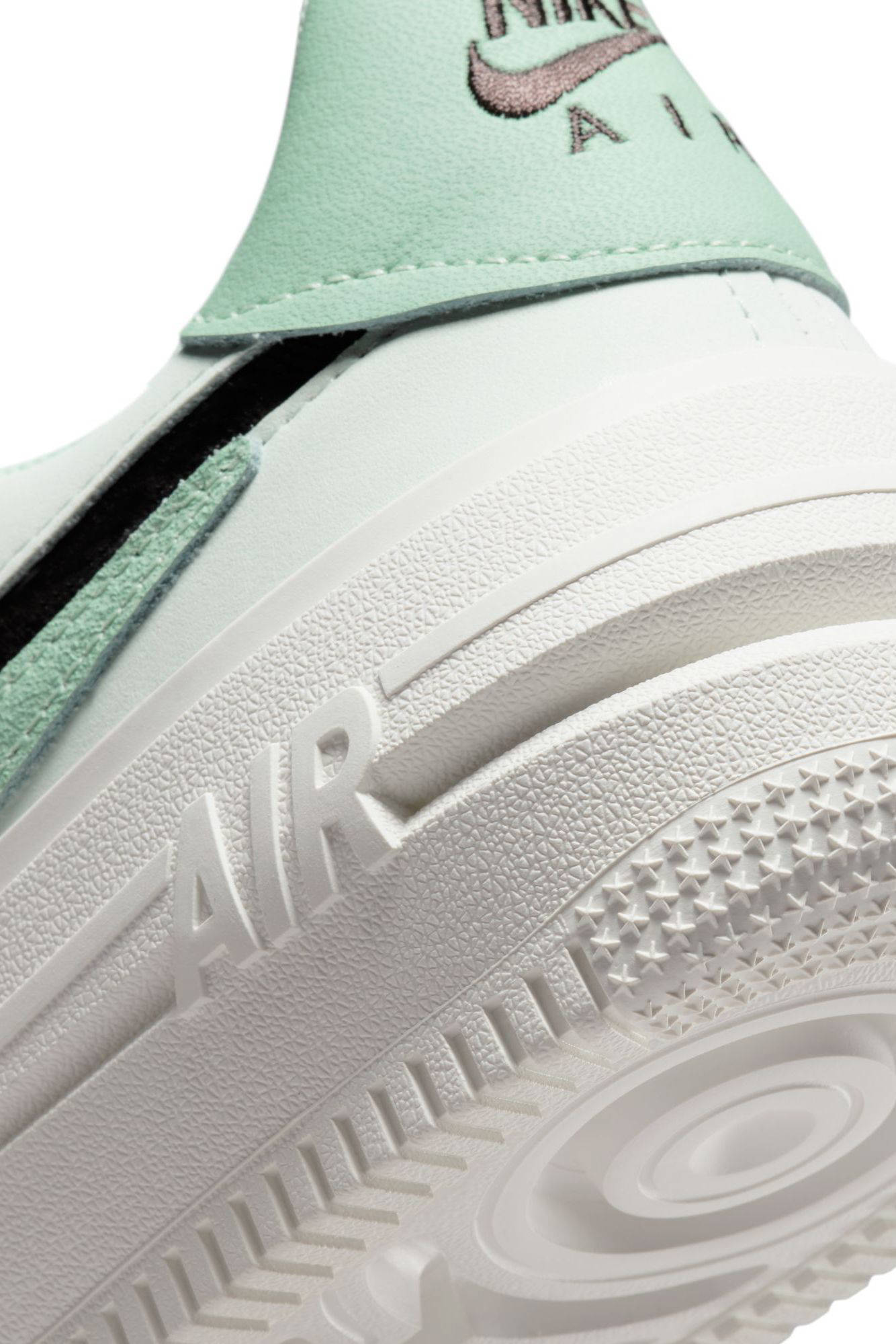 Nike Air Force One PLT.AF.ORM sneakers lichtgroen/mingroent | wehkamp