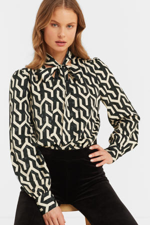 Satijnen blouse met geo print zwart/wit