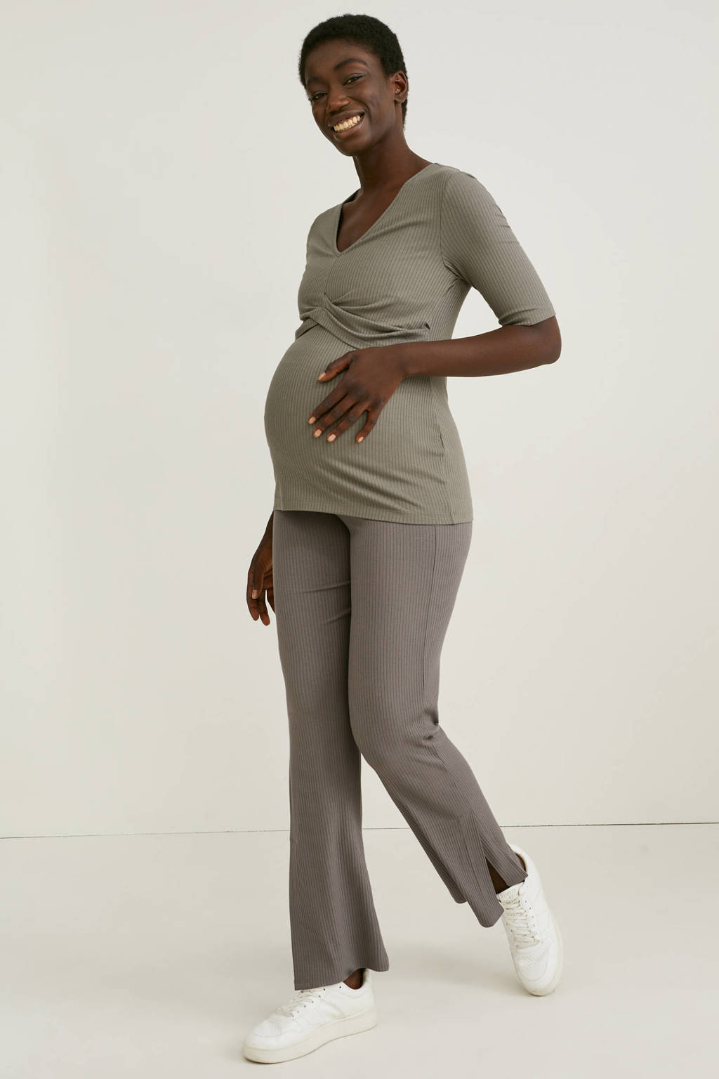 Lastig Thespian onderwijs C&A high waist flared zwangerschapsbroek grijs | wehkamp