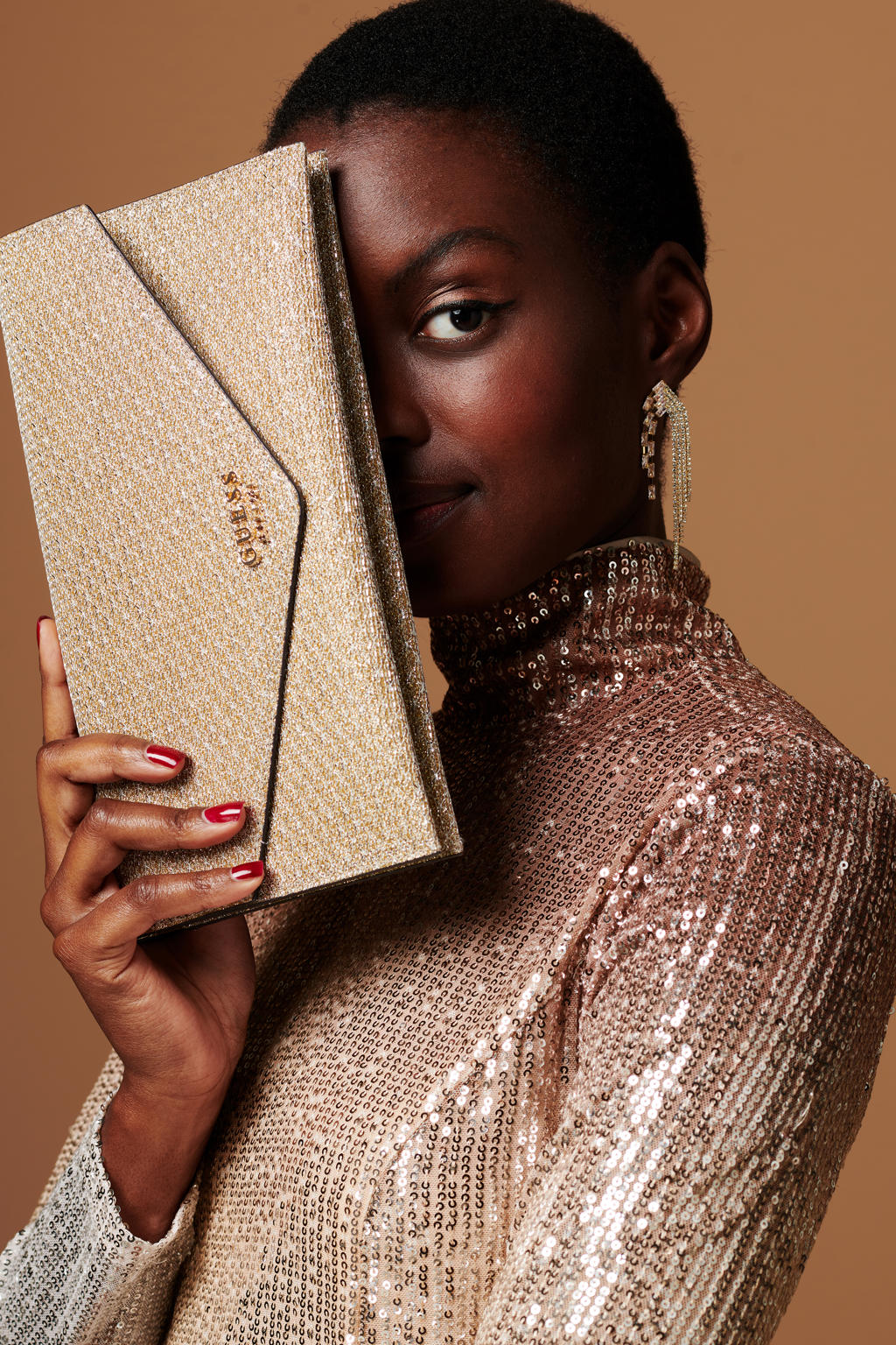 GUESS clutch Ever goudkleurig wehkamp