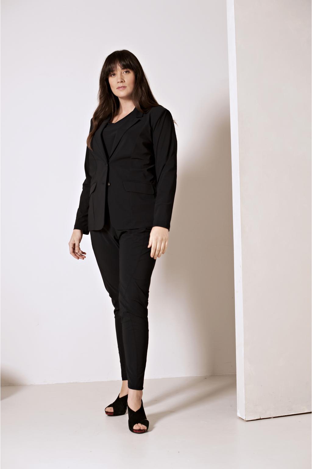 Zwarte dames Plus Basics blazer van travelstof met effen, lange mouwen, reverskraag en knoopsluiting