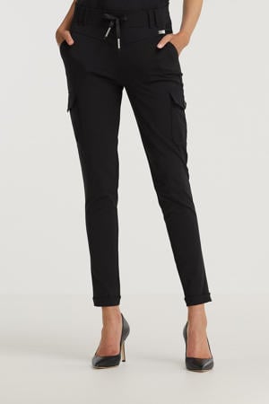 high waist slim fit cargobroek Karin van travelstof zwart